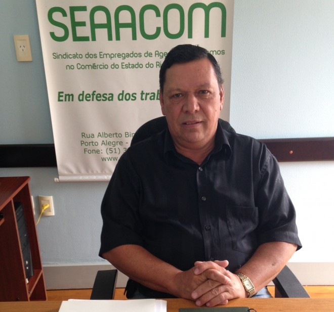 Presidente do SEAACOM-RS, José Providel